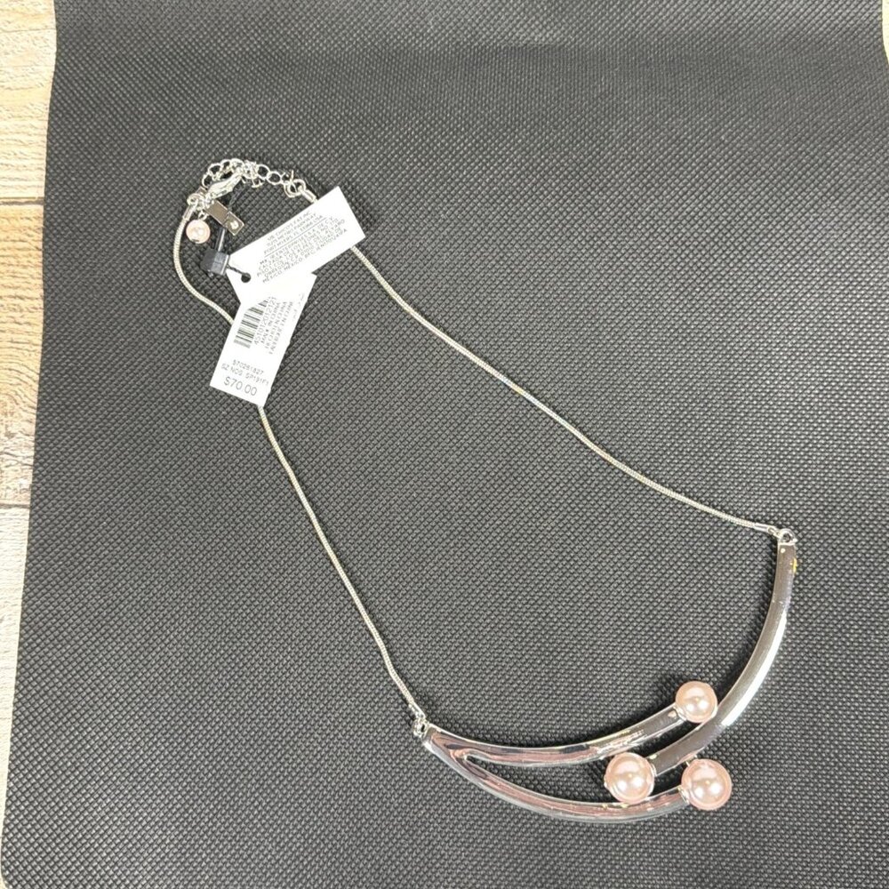 NWT White House Black Market Bib Necklace Goddess Pink Faux Pearl Silver Tone - Picture 7 of 13